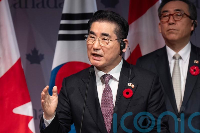 South Korean prosecutors detain ex-defence chief over martial law imposition