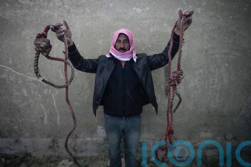 Thousands flock to Assad regime prison in search for missing loved ones