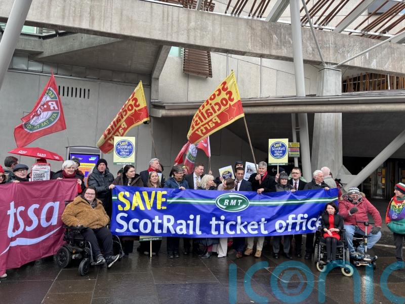 RMT to call strike ‘if needs be’ over proposed cuts to rail ticket office hours