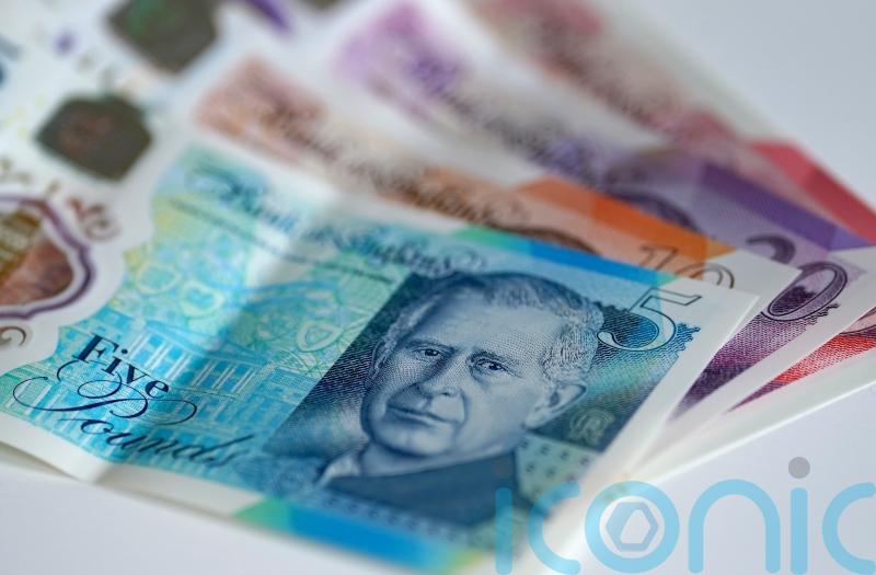 De La Rue sees earnings slip on currency business, but cheers new contract wins