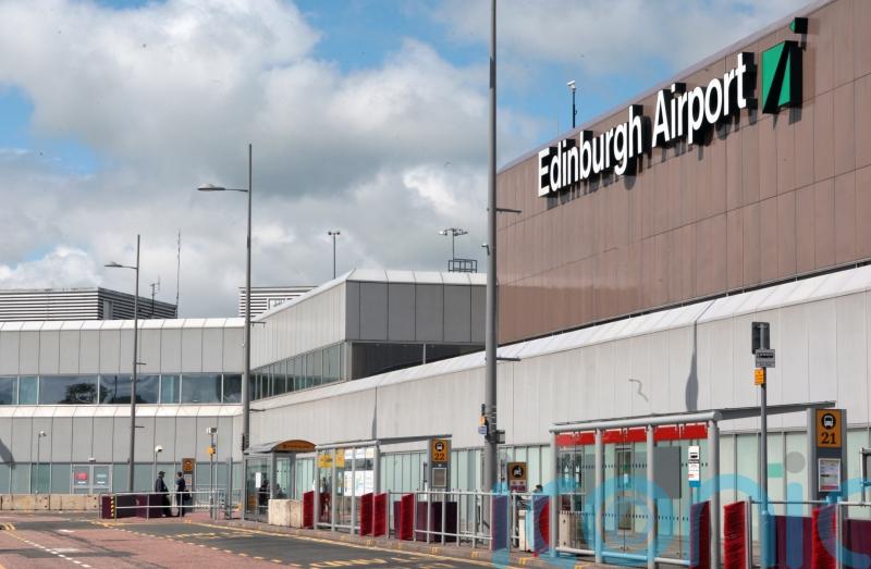 Edinburgh Airport tanker drivers call off Christmas and New Year strike