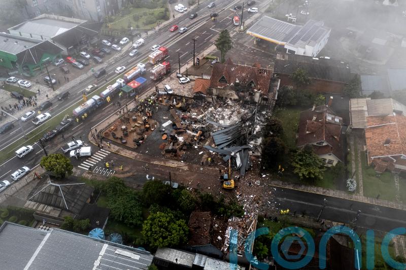 10 killed as small plane crashes in Brazilian town popular with tourists