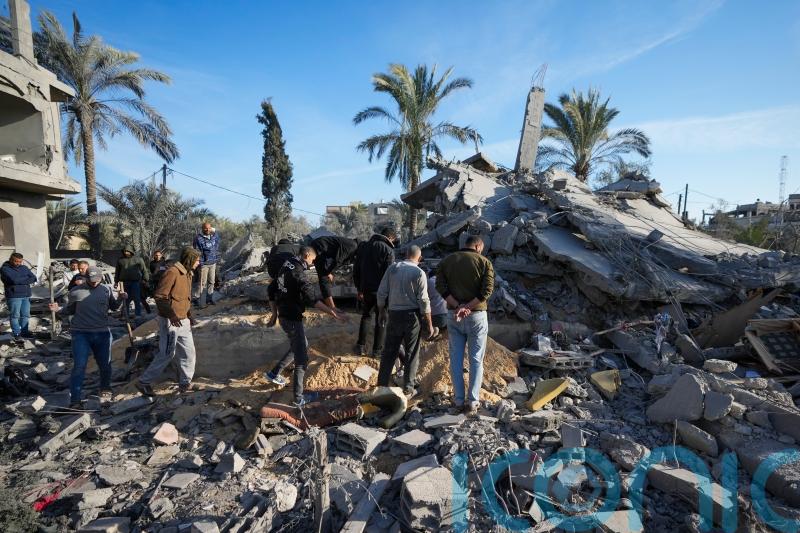 Israel and Hamas accuse each other of complicating ceasefire efforts
