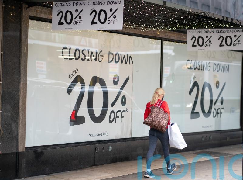 UK retailers on brink of collapse surges by a quarter, report warns