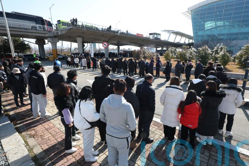 Families of South Korean plane crash victims visit site for memorial service