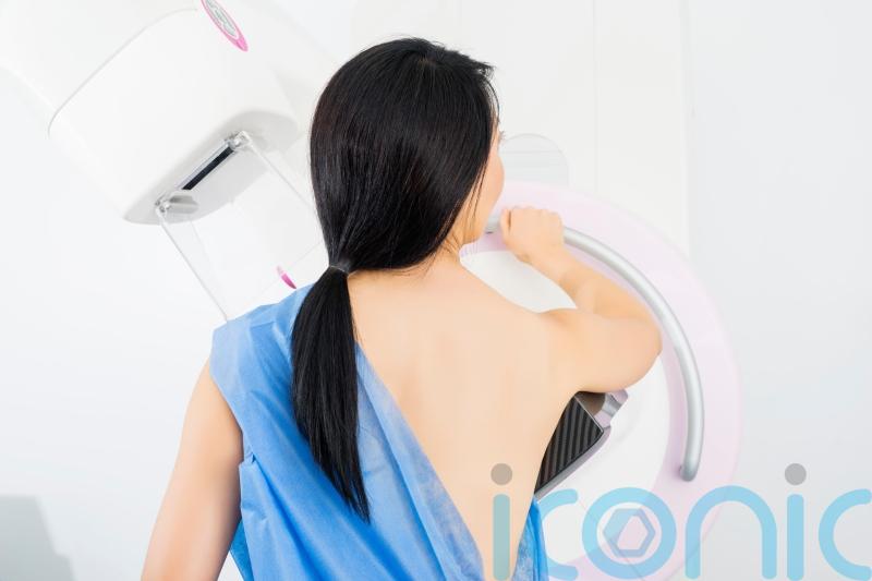 What screenings are available on the NHS to detect cancer early?