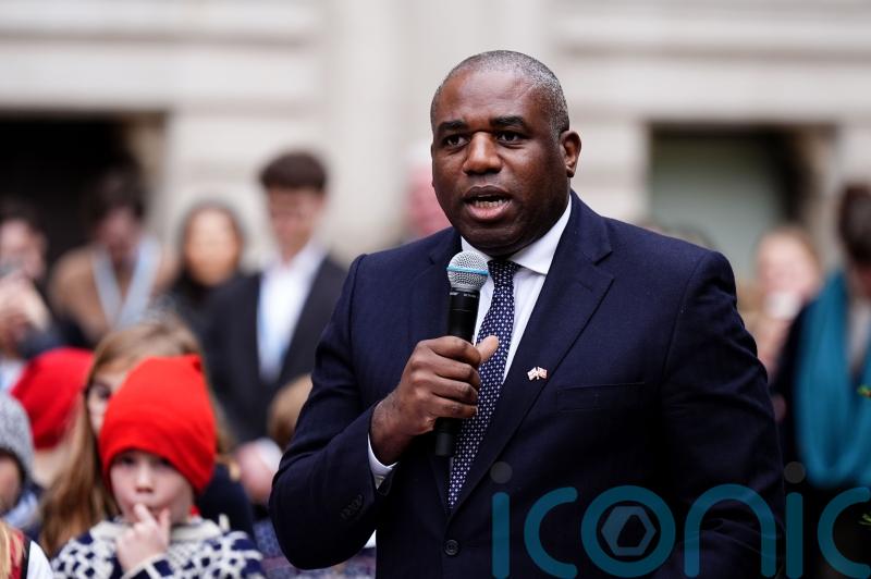 UK announces sanctions against figures close to Venezuelan president Maduro