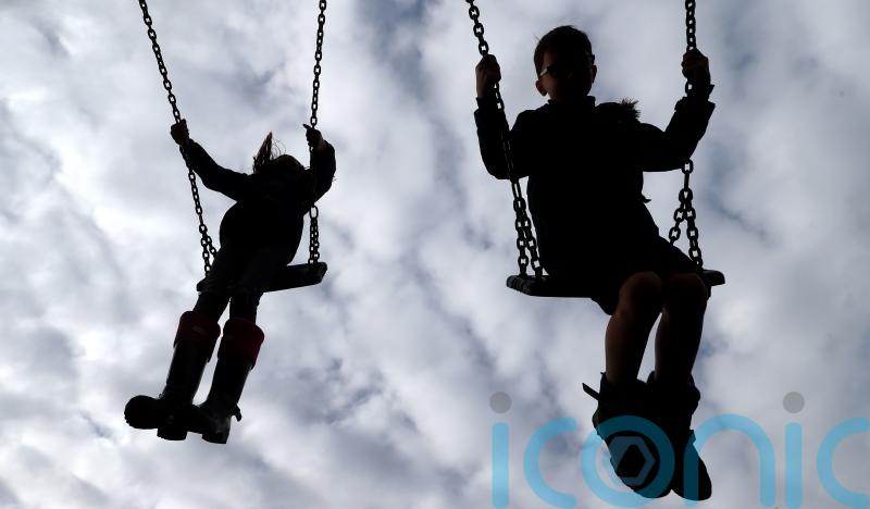 Unhealthy childhood could affect brain later in life, study suggests