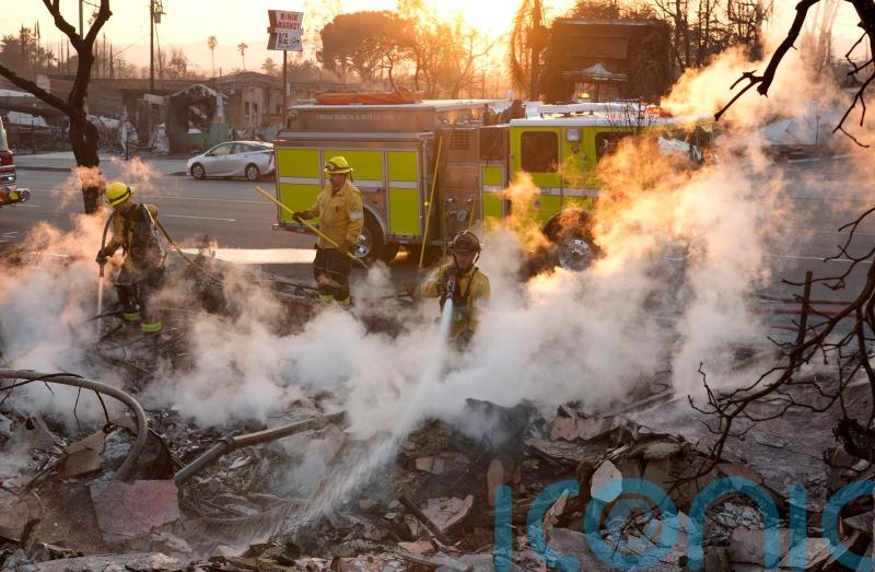 Jennifer Garner leads wildfire volunteers after friend ‘did not get out in time’