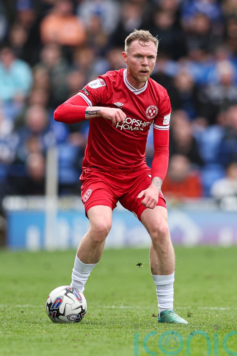 Aiden O’Brien nets debut equaliser to earn Woking point at Yeovil