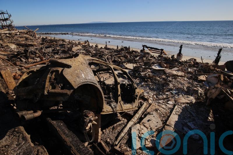 Fresh warnings as death toll from wildfires rises to 25