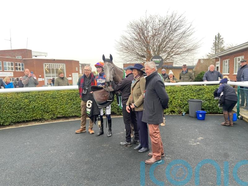 Kingston is crowned Queen at Market Rasen