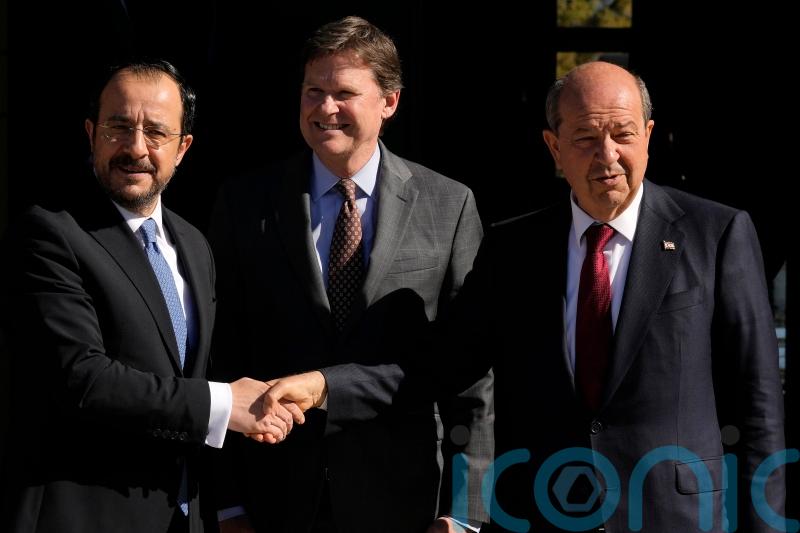 Leaders in ethnically divided Cyprus fail to reach deal on new crossing points