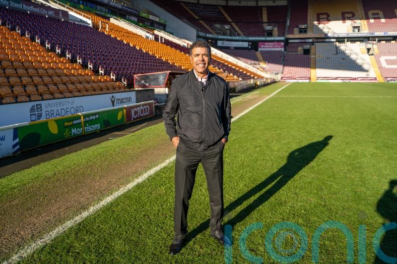 Chris Kamara to perform with choir turning Bradford City fans into opera singers