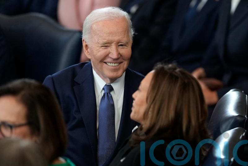 Minutes before he leaves office, Biden pardons his siblings and their spouses