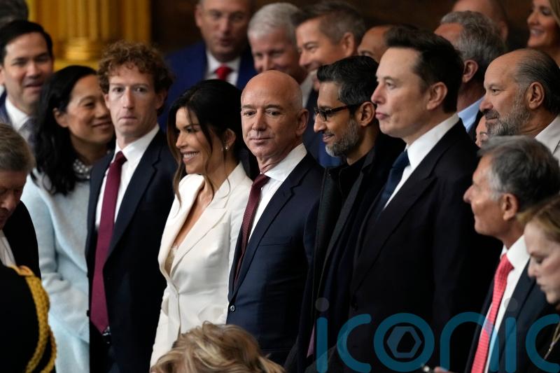 Donald Trump flanked by tech billionaires at inauguration