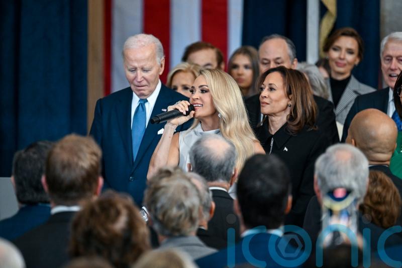 Carrie Underwood performs acapella after technical glitch at Trump inauguration