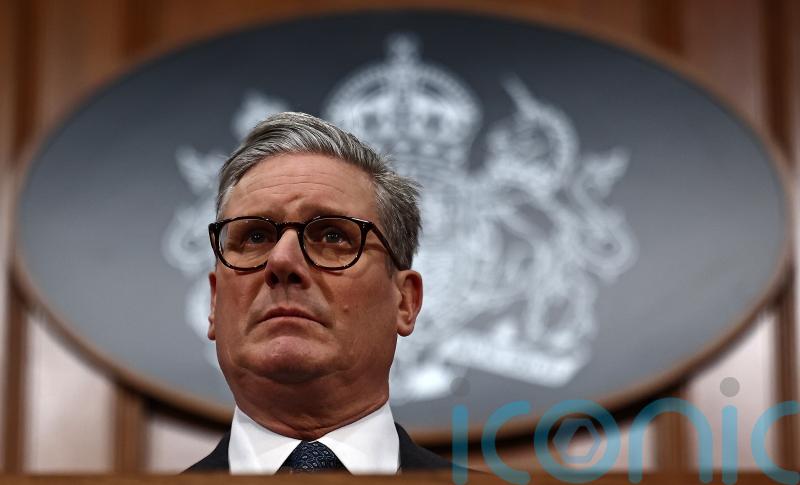 Starmer promises action to end ‘shockingly easy’ access to knives online