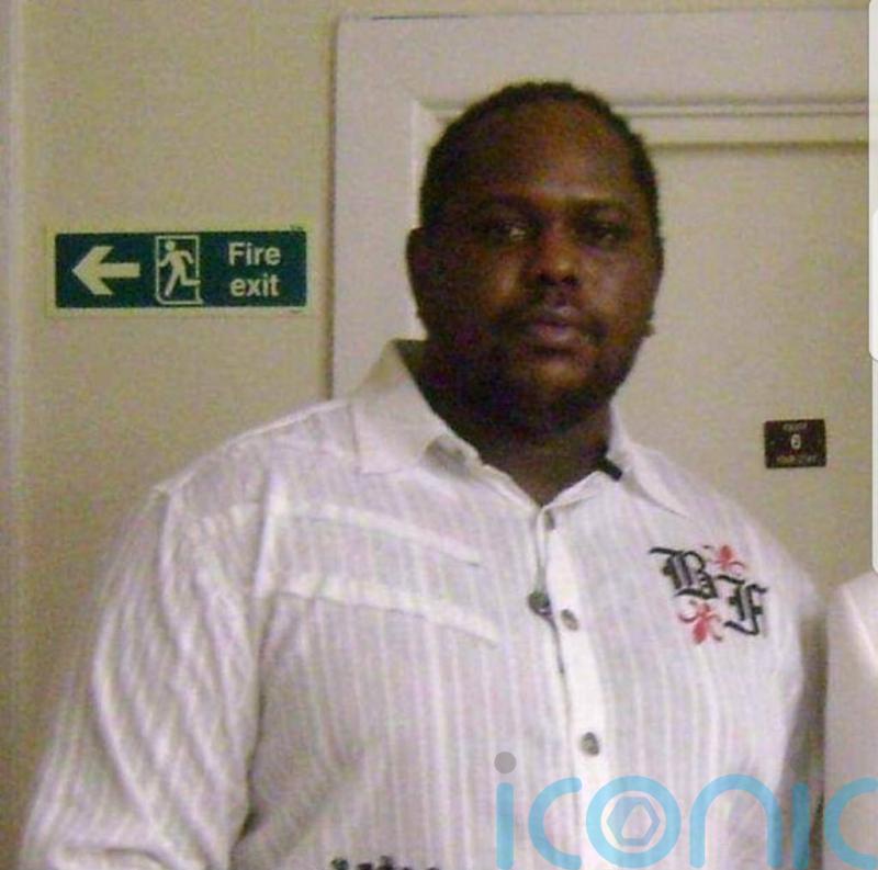 Two Met Police officers cleared of gross misconduct over death of man in custody