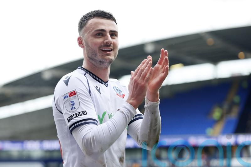 Huddersfield’s unbeaten run comes to an end against managerless Bolton