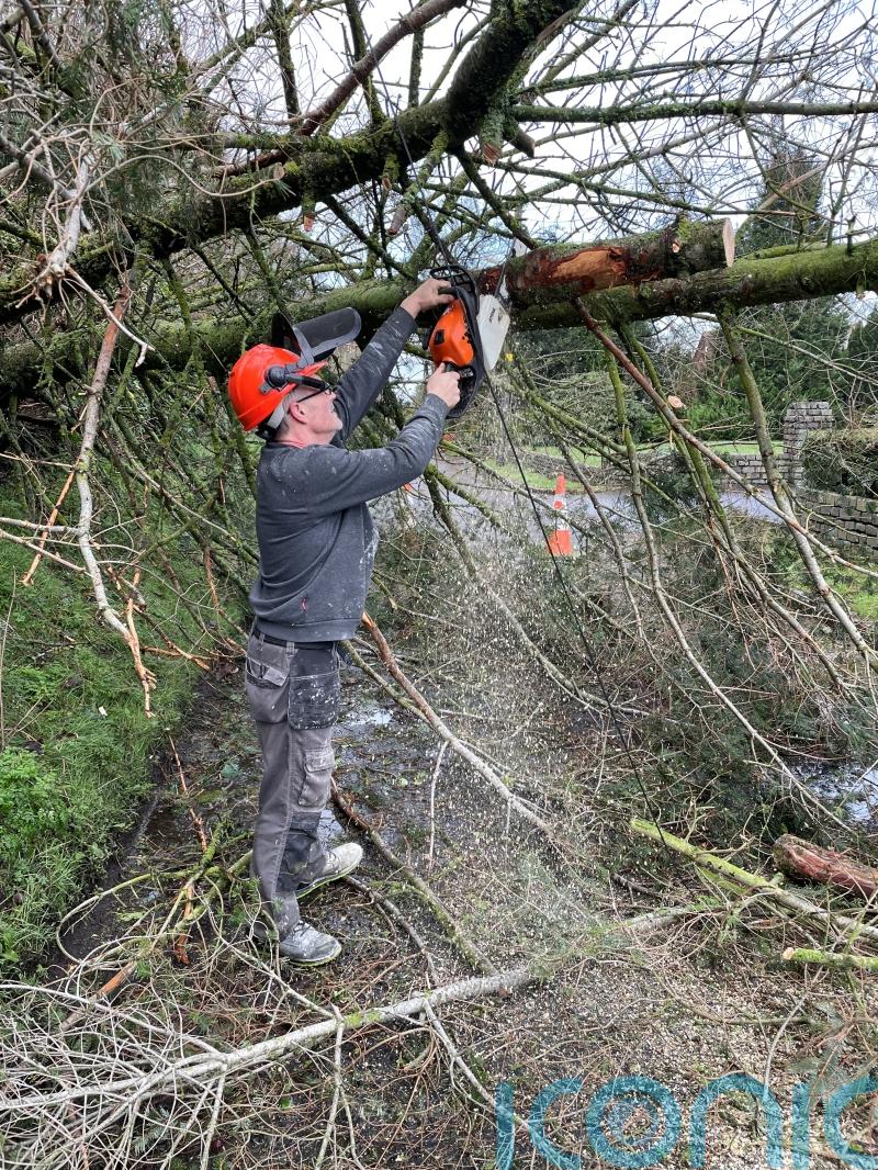 Community rallies round to support elderly and vulnerable cut off by Storm Eowyn