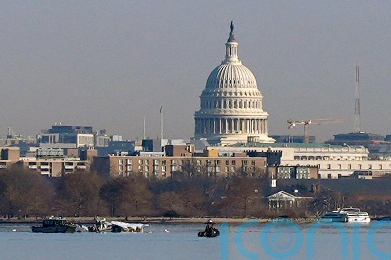 What is known about the mid-air collision near Washington