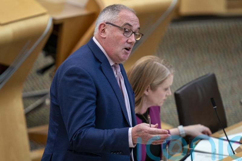 Minister urges DWP to lift local housing allowance freeze