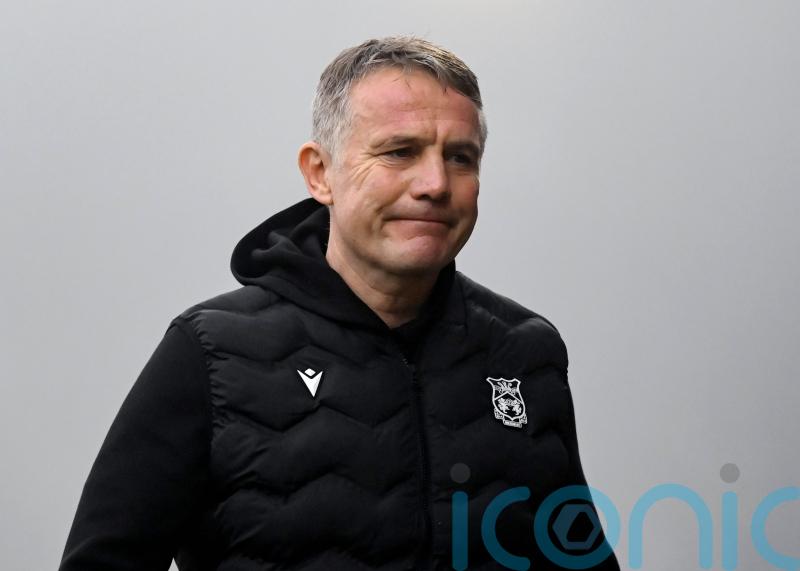 Phil Parkinson hails Wrexham&rsquo;s quality after stoppage-time win over Crawley