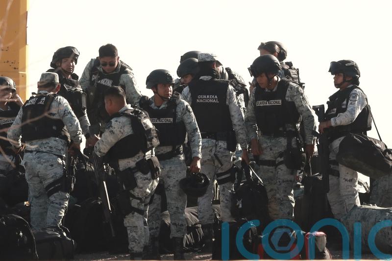 Mexico deploys first of 10,000 National Guard officers to US border