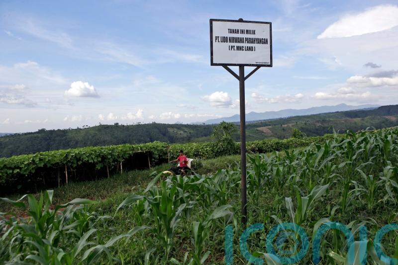 Indonesia orders halt of Trump-linked tourism projects over environmental issues