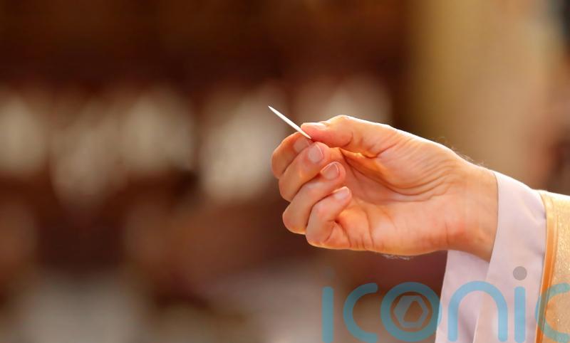 Non-alcoholic wine and gluten-free bread barred from holy communion