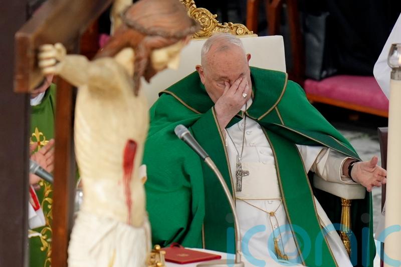 Pope rebukes Trump administration over migrant deportations