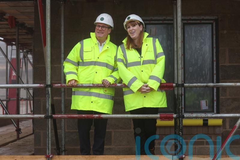 British builders will start work on new towns before next election – Starmer