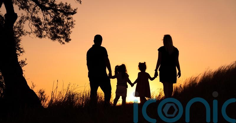 Couples not talking about parenthood ‘means traditional gender roles remain’