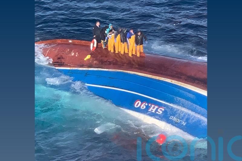 Crew not wearing flotation devices during fatal capsizing, investigators find