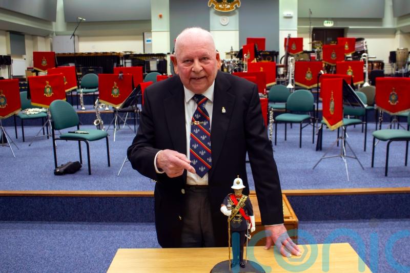 Royal Marine musician donates rare statue to inspire future generations