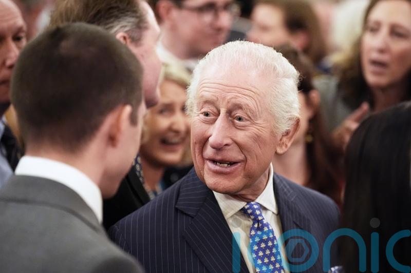 Queen&rsquo;s memorial design shortlist includes Lord Foster, who once criticised King