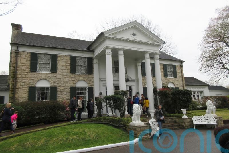 Woman pleads guilty in plot to sell Elvis Presley’s Graceland home