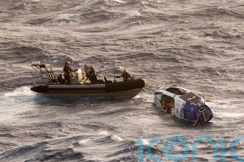 Australian Navy rescues rower as Pacific crossing hit by cyclone
