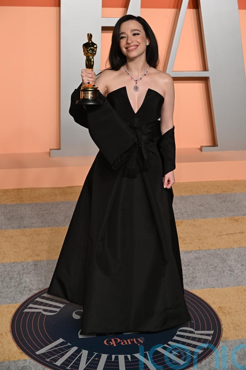 Oscar winners let their hair down at the Vanity Fair after party