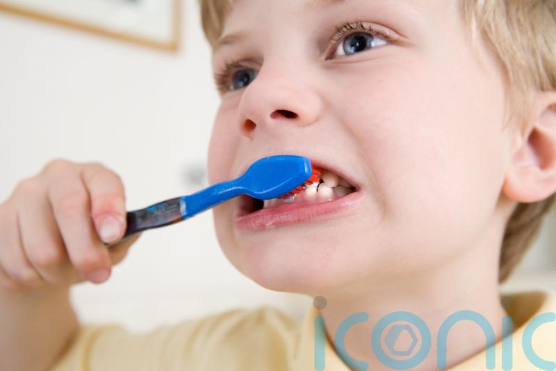 ‘Hundreds of thousands’ of children to be given supervised toothbrushing