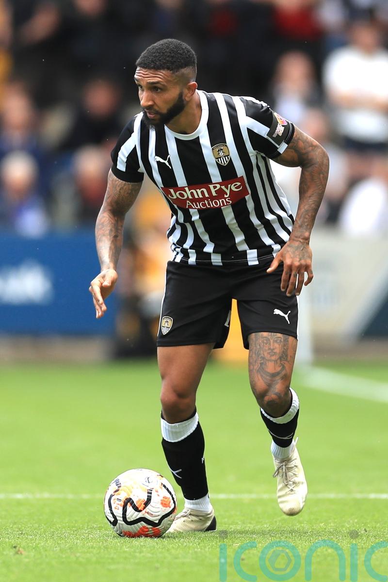 Rochdale thump Wealdstone to boos play-off hopes