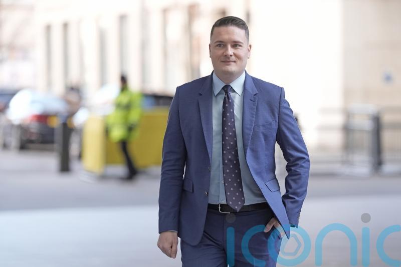 Health Secretary declines to be drawn on benefit freeze ‘speculation’