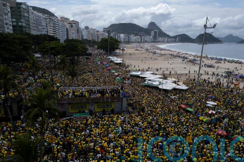 Thousands of Bolsonaro supporters protest on Copacabana Beach after coup charges