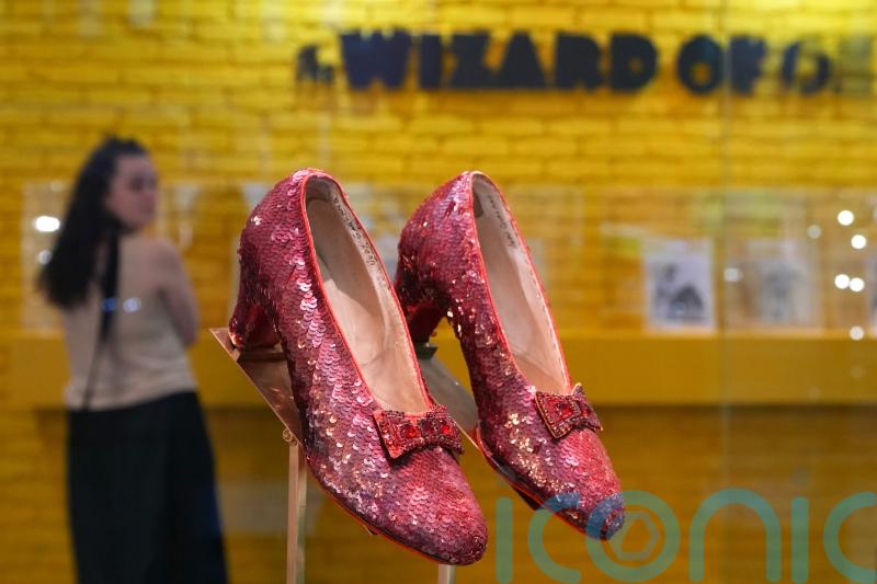 Man accused of hiding stolen Wizard Of Oz ruby slippers has died – prosecutors