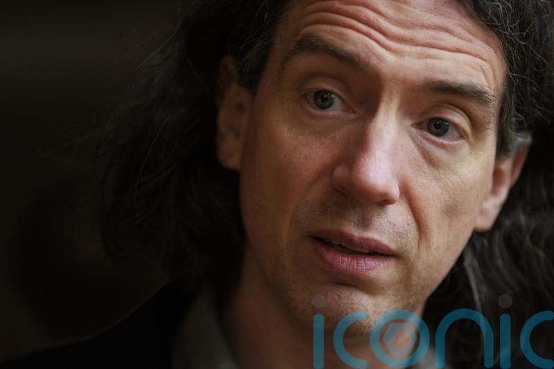Snow Patrol’s Gary Lightbody says it took him a year to cry after father’s death