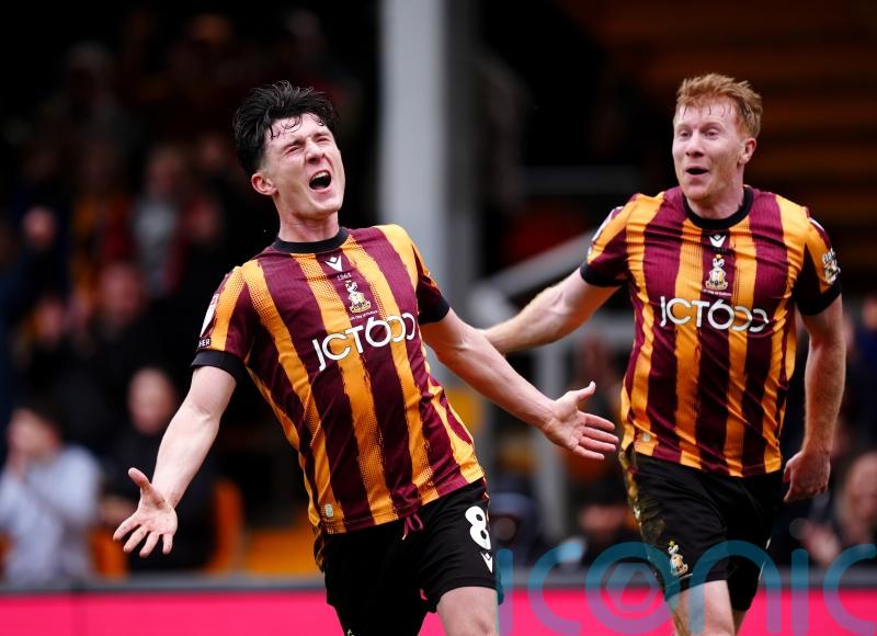 Calum Kavanagh and George Lapslie fire Bradford to emphatic win over Colchester