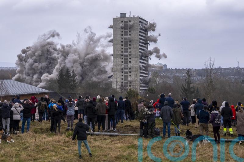 Hundreds turn out for Glasgow high rise demolitions