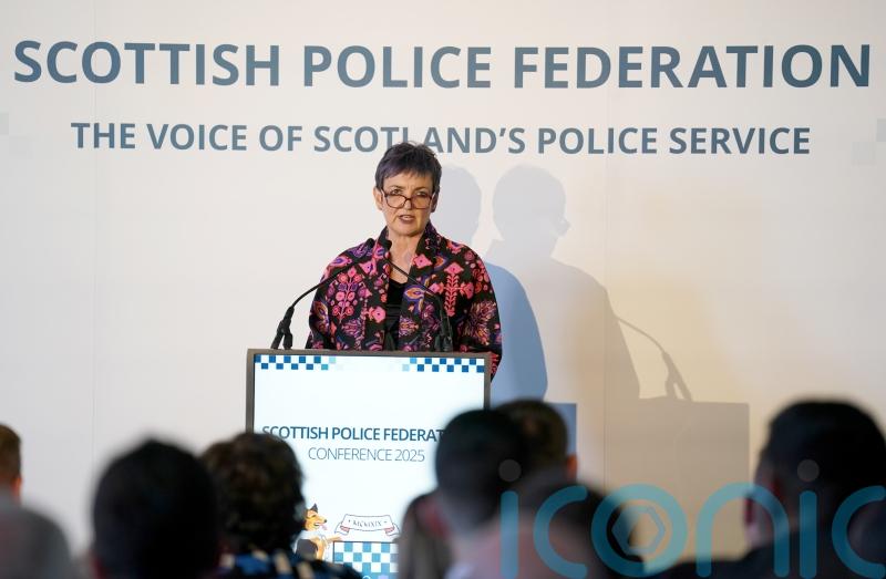 Time to move forward from pay dispute, Constance tells police officers