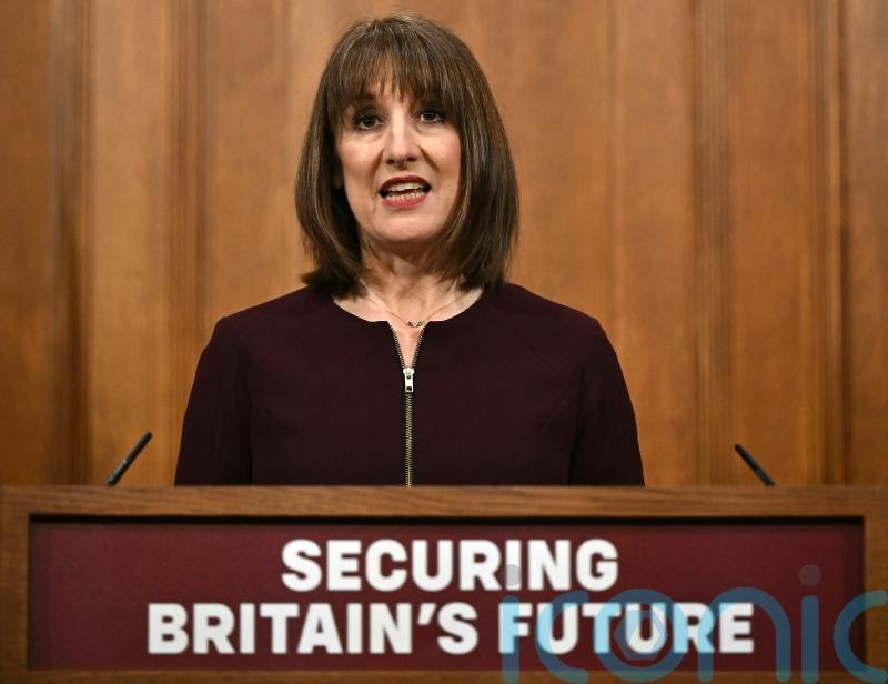 Think tank forecasts lower-income households to be £500 a year worse off by 2030